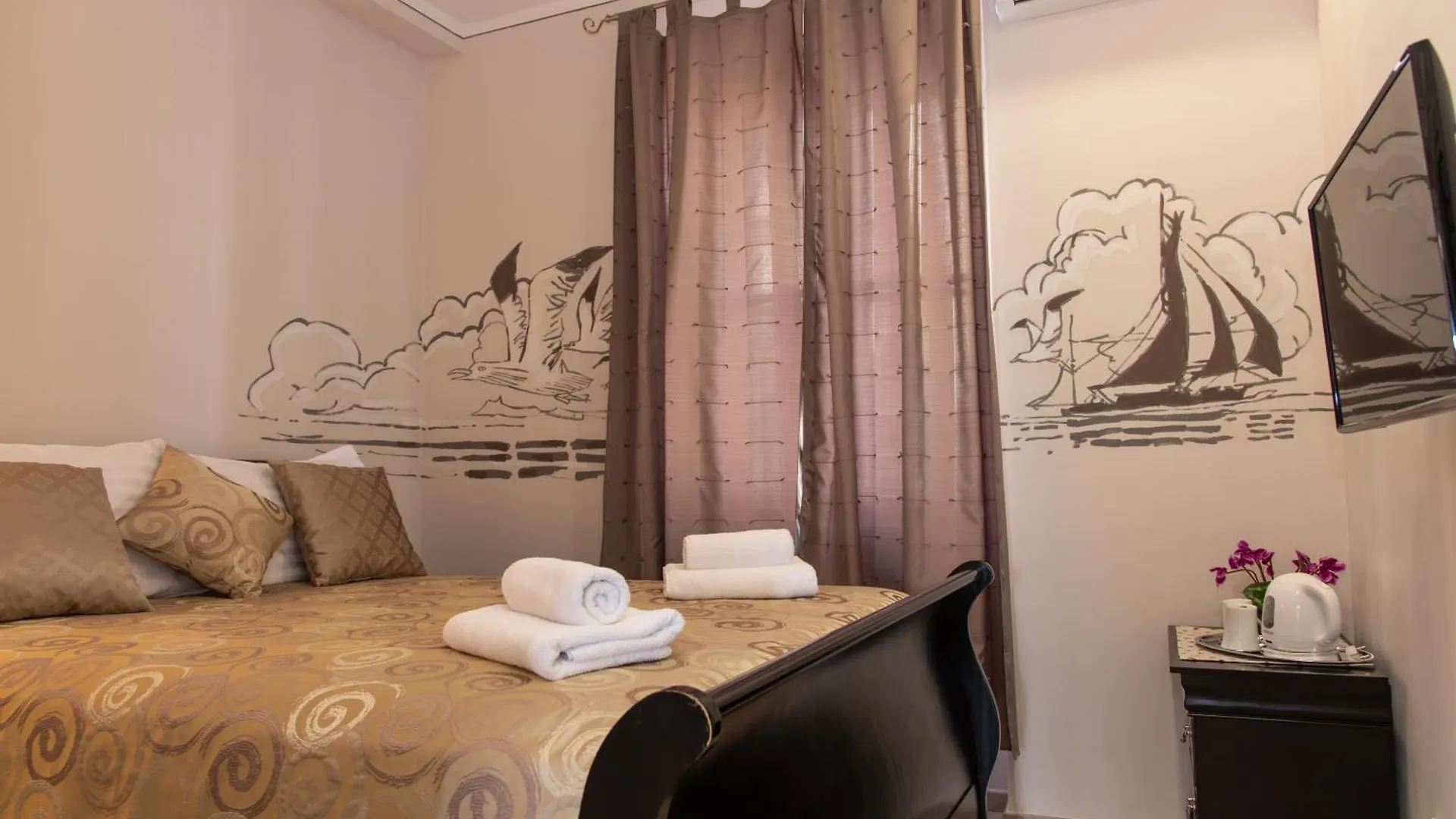 Capital Luxury Rooms Split 0*,  Croatia