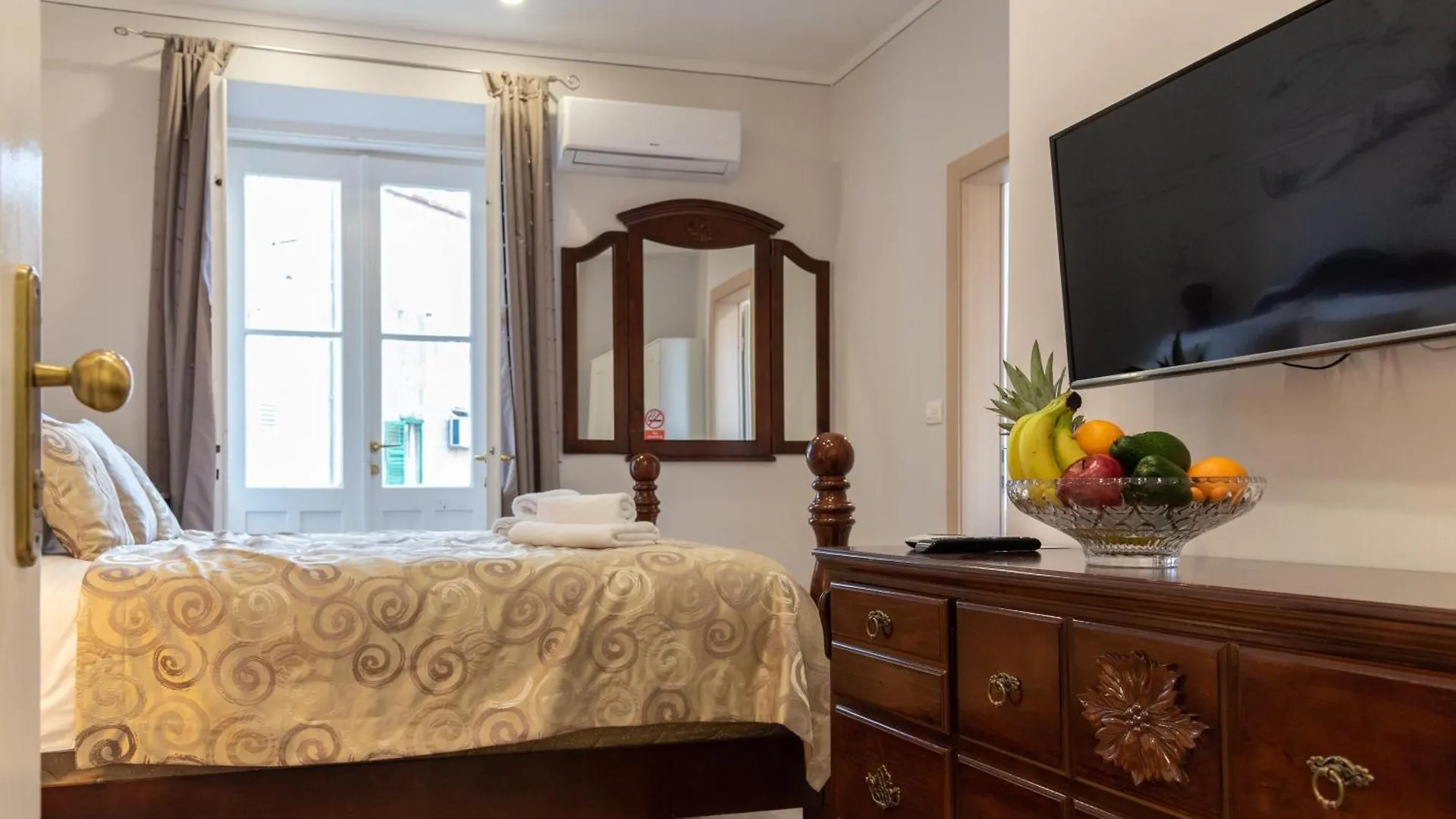 Capital Luxury Rooms Split Guest house