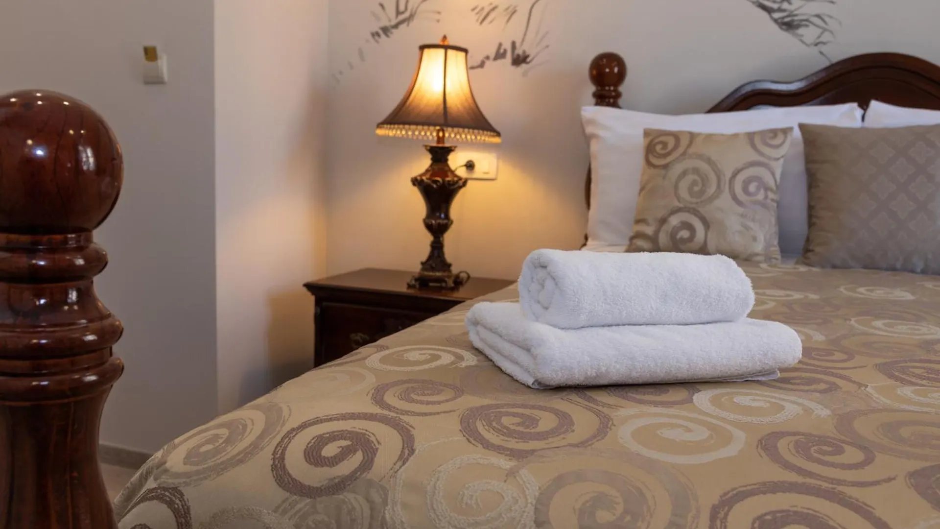 Capital Luxury Rooms Split 0*,